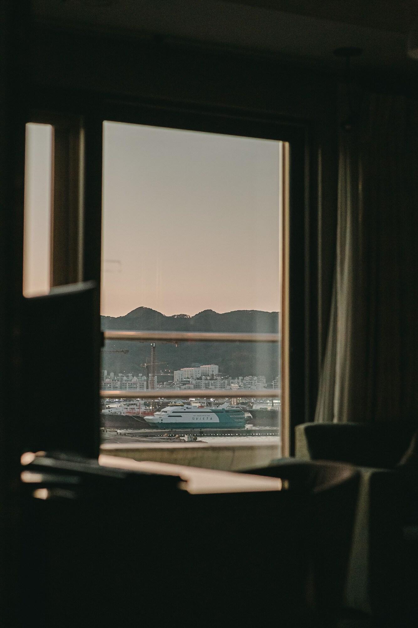 Gallery Tourist Hotel Tongyeong Exteriör bild